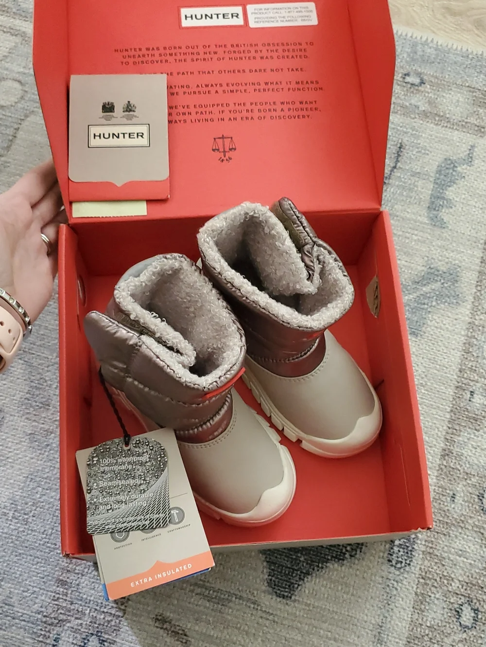 NWT Hunter Kids Insulated Metallic Short Snow Boots Sz8